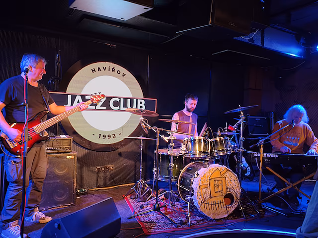 Už Jsme Doma @ JAZZ CLUB
